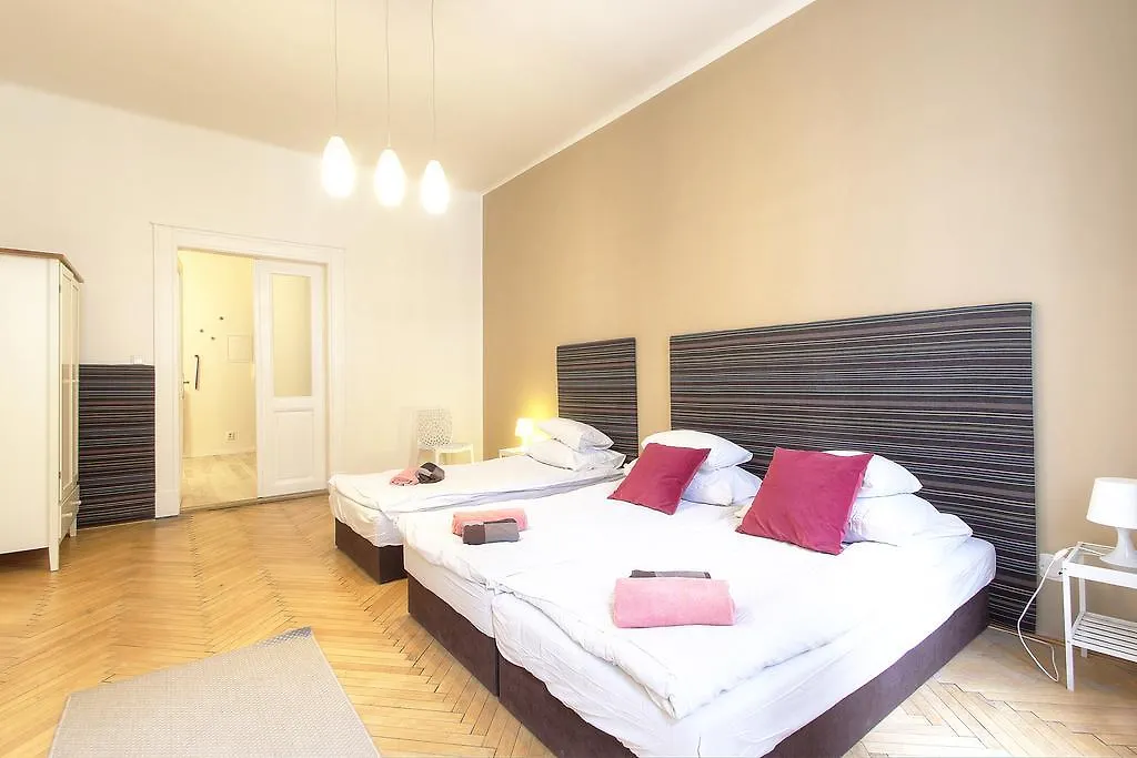 Centrum Apartments Old Town Square Prag 0*,